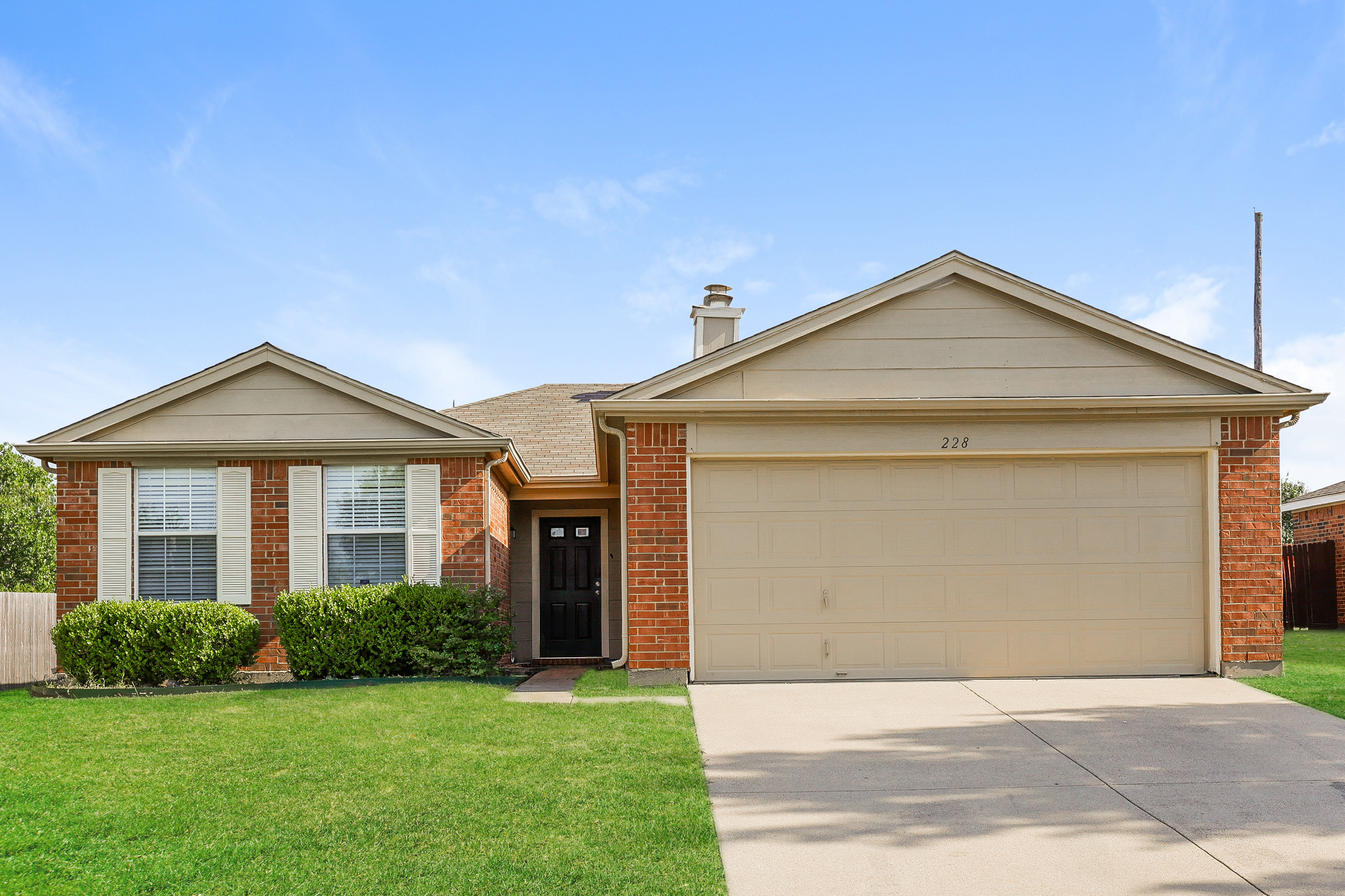 228 Tulane Dr Glenn Heights, TX 75154